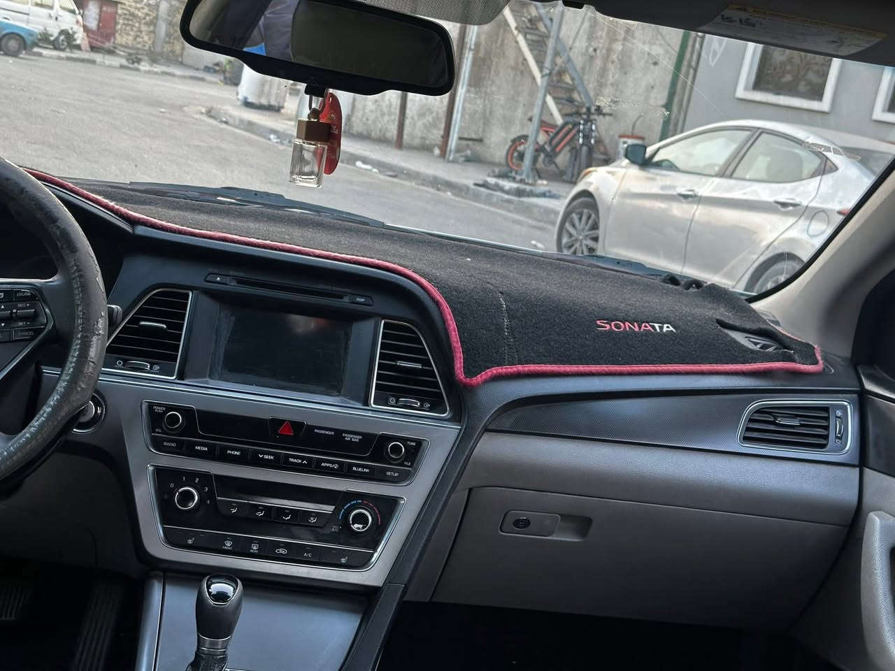 سلام عليكم 

سياره باسمي

اخوان مكلف اني رقم موجود 

سوناتا موديل 2015

محرك 2400 

رقم  انكليزي دولي 

السياره مكفوله من الدواخل 

صور امريكا موجوده

 

صبغ جاملغ خلفي وشويه بل باب  

سياره بدون اي داخل

بدون ارباك السياره

السياره جاهزه وصافيه وخير من الله 

بدون تبديل ليبل واحد  

فول عده الفتحه 

بصمه تشغيل

بصمه ابواب 

جنطه ذكيه 

رادرات جانبيه 

تبريد بيانو 

شاشه تبريد 

ردارات خلفيه 

كشنات جلد 

كشن كهربائي 

تدفئه كشنات 

دبل صالنصه 

لدات امامي بدعاميه

شاشه كبيره دواره 

تحكمات استيرن 

وباقي مواصفات معروفه 

مكاني البصره  

السعر١١٥ وبيها مجال للطيبين 

مكاني البصره

الاستفسار على الرقم 
***********
