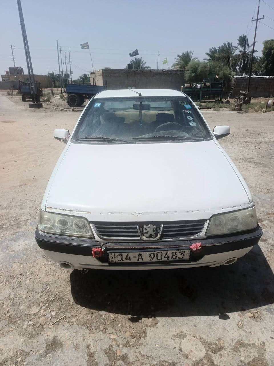 سيارة بيجو ٤٠٥ موديل ١٤ سنويه ٢٧ رقم نكليزي بصره  بسمي مكينه كير زينات رقم ***********
