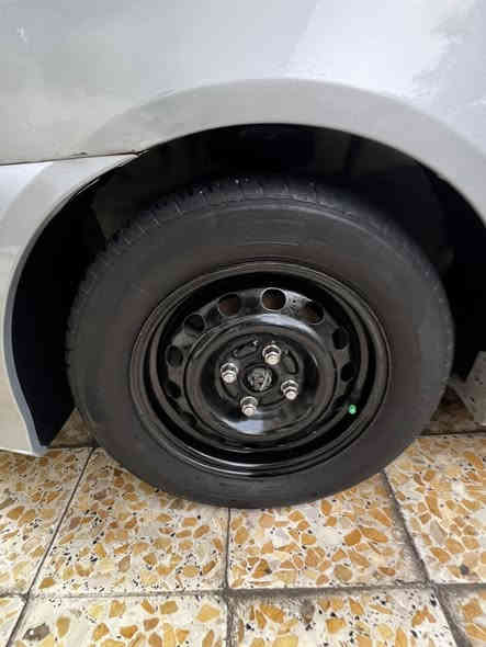 سلام عليكم 
سياره اكسنت فيرنه موديل 2010 خليجي  مكينه 1600  مكفوله من الصبغ ماعده الهلال الخلفي والدعميات  اثر شخوط  وخياس  تخم تاير جديد كير مكينه  صدر تبريد كله مكفول  السعر 92 $ وبيها مجال بسيط  رقم الهاتف ***********  العنوان بغداد  الغزاليه. بسمي تحويل مباشر
