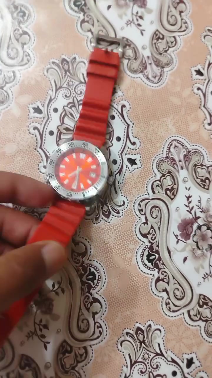 ساعه اابيع اصليه السعر خاص


**إذا كنت صاحب هذا الإعلان وتريد حذفه لأي سبب، رجاءا أرسل رسالة إلى الدعم الفني**