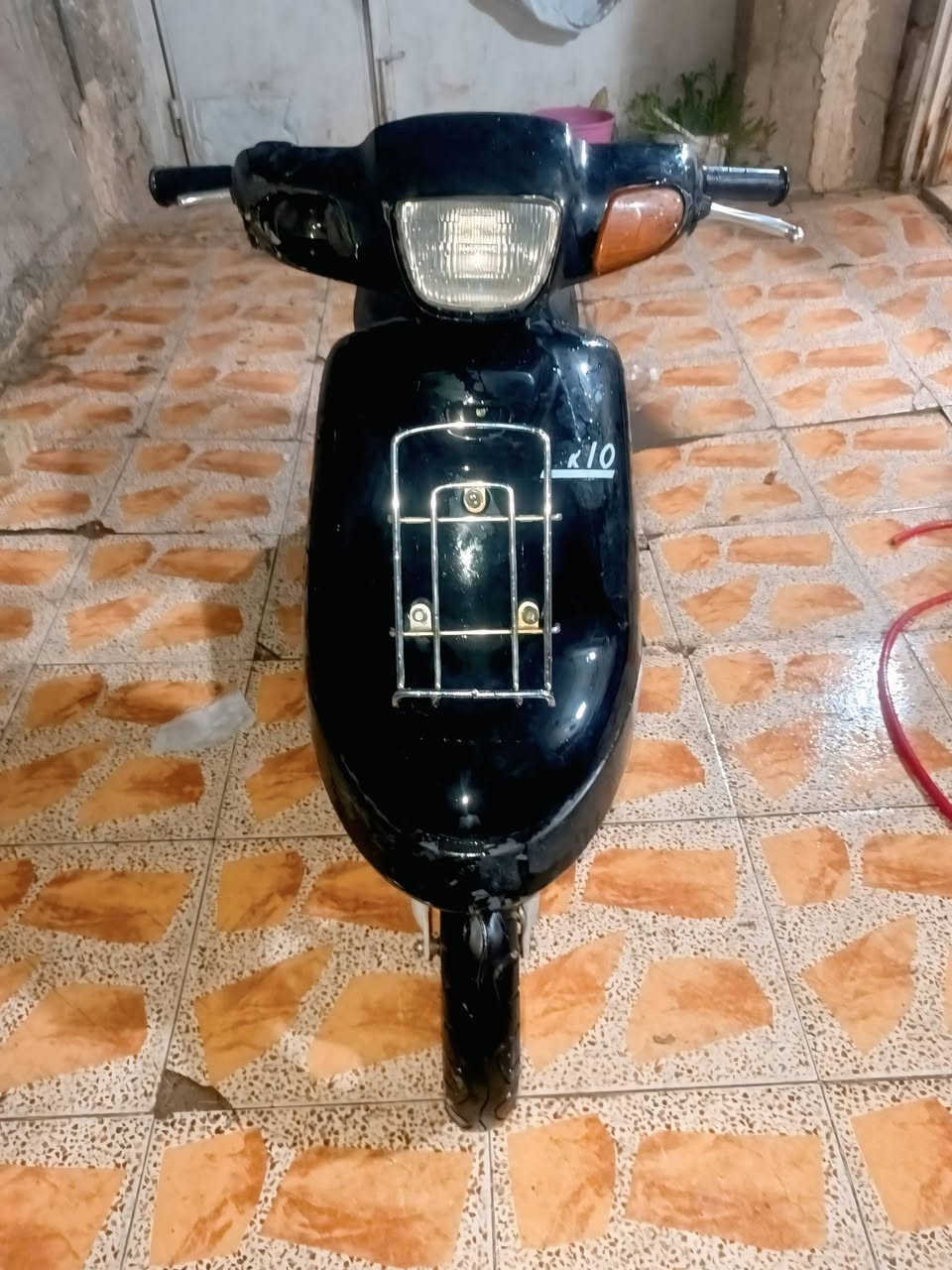 السلام عليكم
بطة موديل 1999 اخذتها حاوية قبل سنة بهذا التاريخ 2025/6/11 مثل ما موضح بالوصل وسعرها كدامكم 875 الف دينار وهسة الدراجة هسة گامت بسبب الـoil بم چان عطلان واني مادري بيه ودهن ما يوصل للمحرك كامت وتحتاج هسة تبديل بوشة وبستم فقط السعر بالخاص 
يجي وياها زوج مرايات و زوج مفاتيح الدراجة و كهربائيات الدراجة كلها شغالة

تواصل واتساب 
***********
