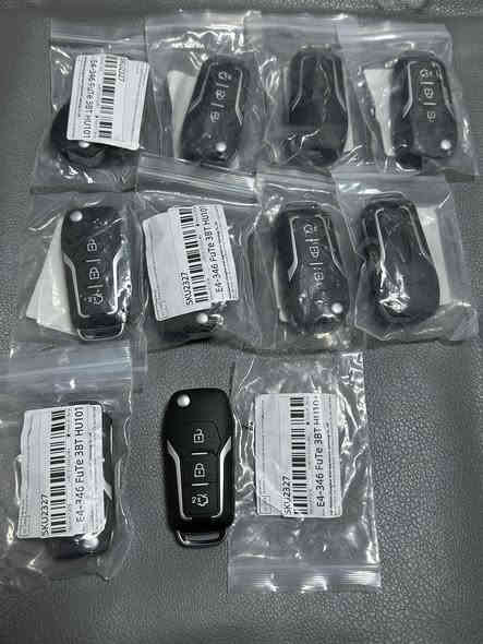 السلام عليكم 
متوفر كفرات وبصمات 100 قطعه شلع 
للبيع تواصل خاص او واتساب ***********
