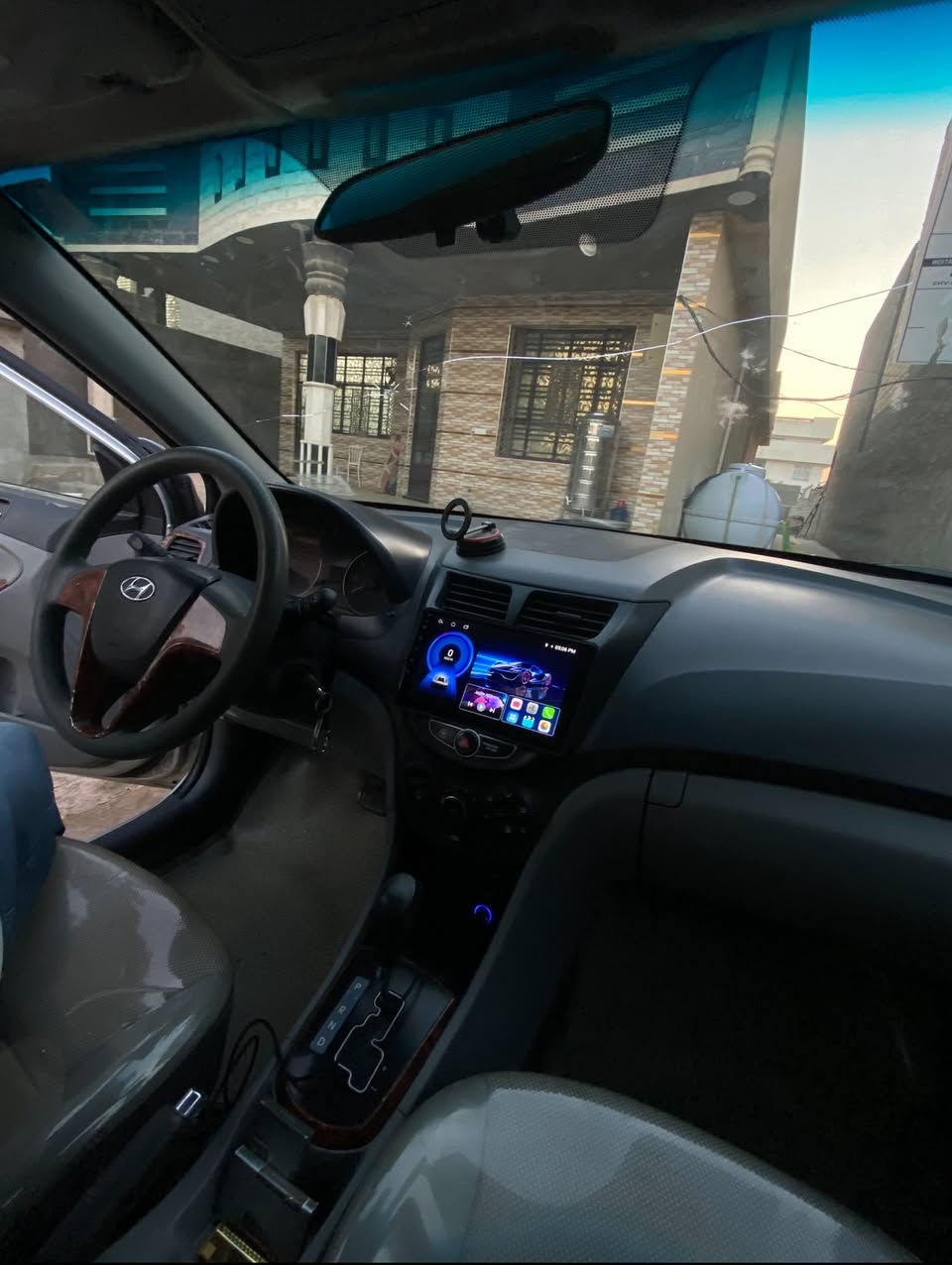 السلام عليكم 
اكسنت 2014
امريكي حادثه جاملغ خلفي وحافة البنيد 
رقم جديد وسنوية جديده بسمي تحويل ثاني يوم 
السعر 80 
مكان السيارة بغداد الحرية 
***********
