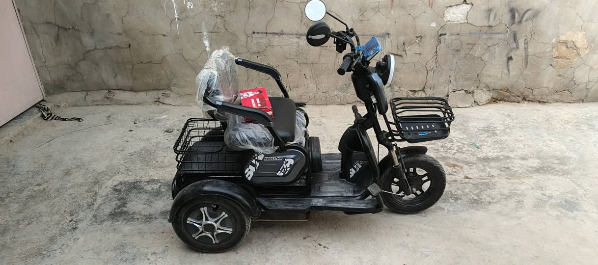 ماطور شحن للبيع موديل 2025 بعده جديد ماماشي شي قليل السعر 750 وبي مجال المكان الرمادي الجمعيه ***********
