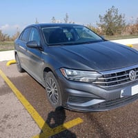 جيتا S • ٢٠٢١ • مقاعد جلد