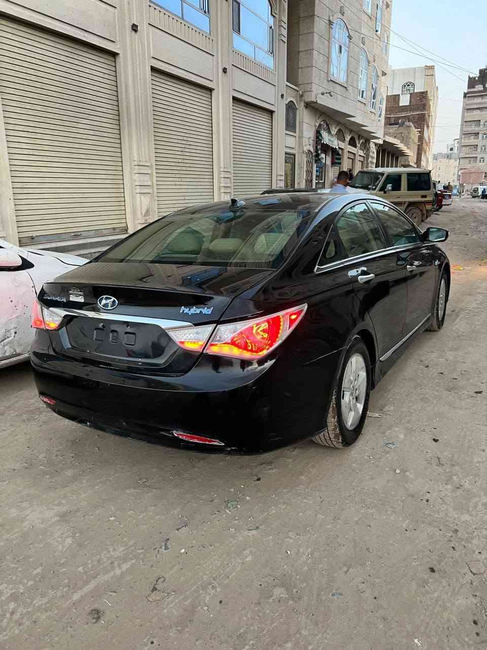 🔥 *عرطة اليوم* 🔥 7/3
_هيونداي سوناتا هايبرد  SONATA 2012_ 

_الممشى:_ 170 ألف كم | _لون أسود فخم_ | _داخلية بيج جلد_ 
_المواصفات:_ شاشة، تحكم دركسون، مكيف لمس، جنوط 
_الحالة:_ مكينة وقير على الشرط، بودي نظيف 

💰 _السعر: 4,500 دولار كاش_ 
سيارة فخامة بسعر عرطة 

📍 صنعاء جوله دارسلم جوار حوش مرور دارسلم | 📞 772941857 
_سكاي برابوس_


**إذا كنت صاحب هذا الإعلان وتريد حذفه لأي سبب، رجاءا أرسل رسالة إلى الدعم الفني**