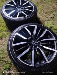 ويلات مع اطارات للبيع اكورد حجم 19 عدد 2 رقم الهاتف 07700637726 لا اتو...