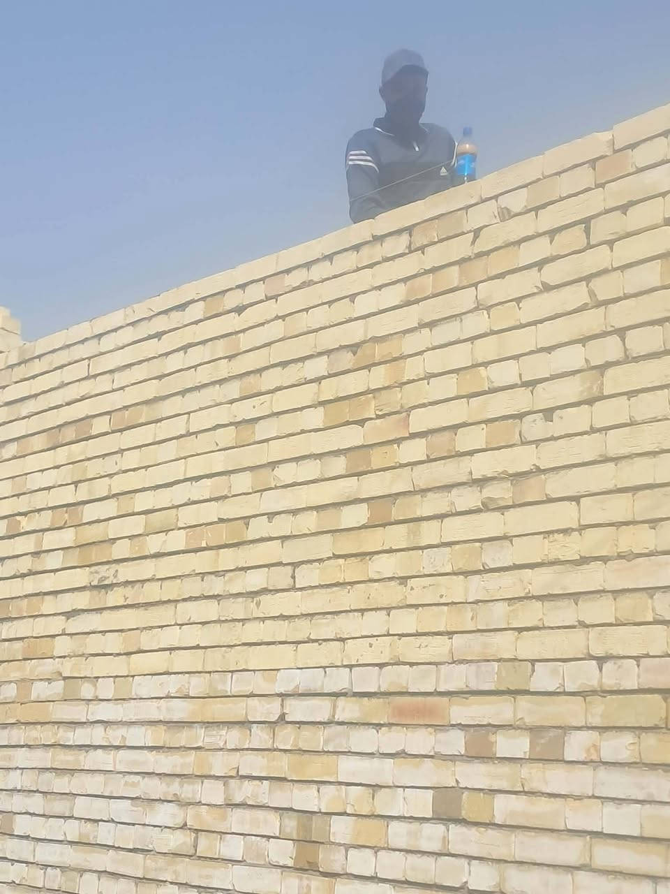 كادر. بناء مميز مكطوعه   وعلى.  اليوميه. اتصل بنا على الرقم التالي ***********
