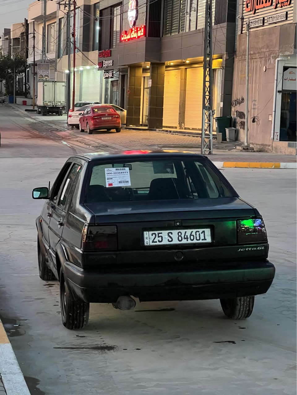 جيتا موديل ١٩٩١ رقم كركوك كير عادى سلايد داخل السيارة كلش حلوة  سياره صبغ بلادي بس بوند صبغ بون ضرر كير محرك صدر خلفي كهربائى كله بشرط تاير باترى جديد دفتر بنزين موجود 
سعر ٣٣ مراوسه حسب قناعة 
عنوان كركوك شوراو 
***********
واتس *********** كركوك, العراق
