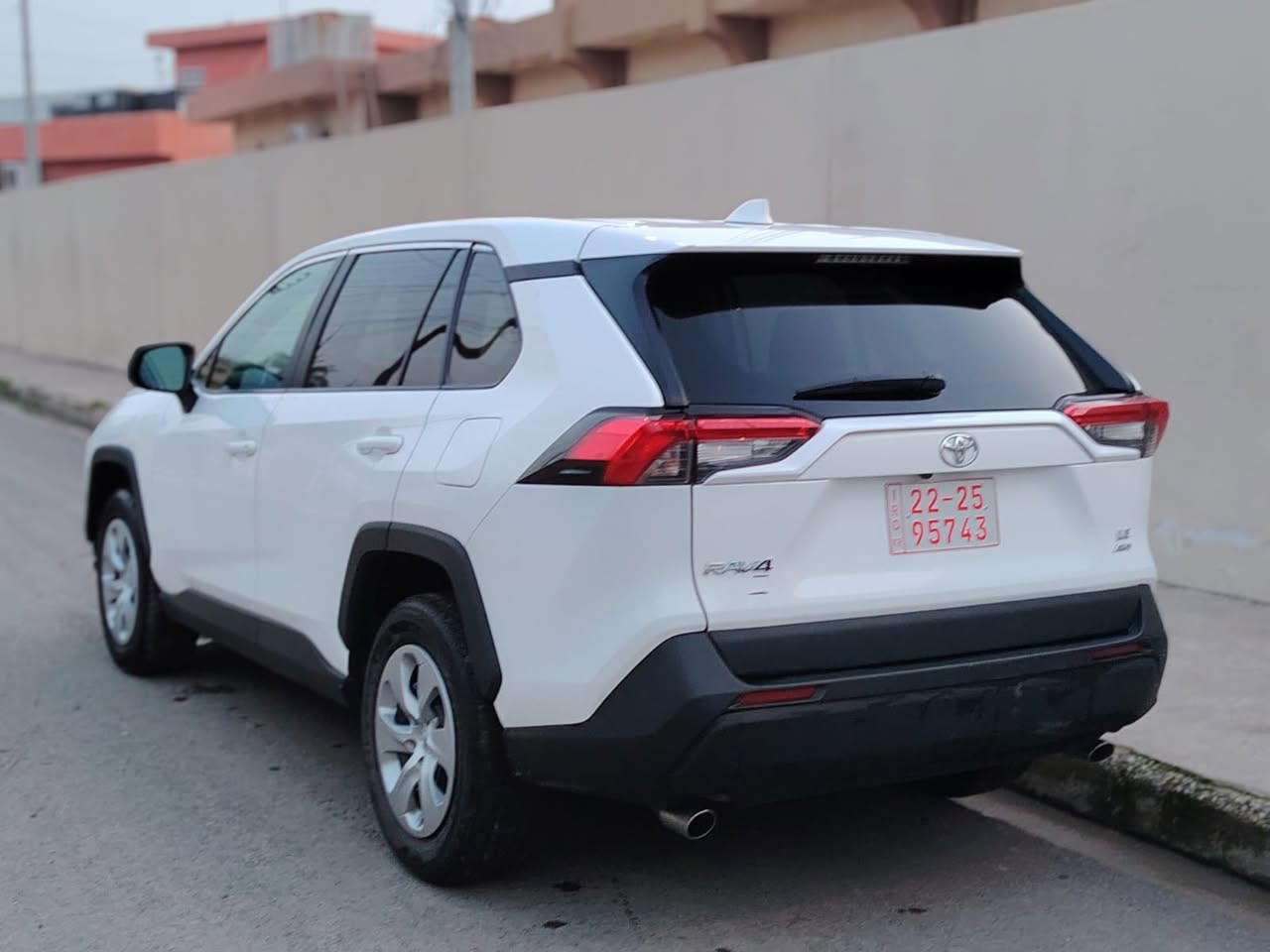 راف فور وارد امريكي 2024
مواصفات le 
كاتي اربيل
صبغ جاملغ امامي فقط
ايرباك سليم 
ماشية ٥٩ الف كيلو متر
السعر ٢٢٥ وبيها مجال 
للتواصل ***********
مكان السيارة موصل
