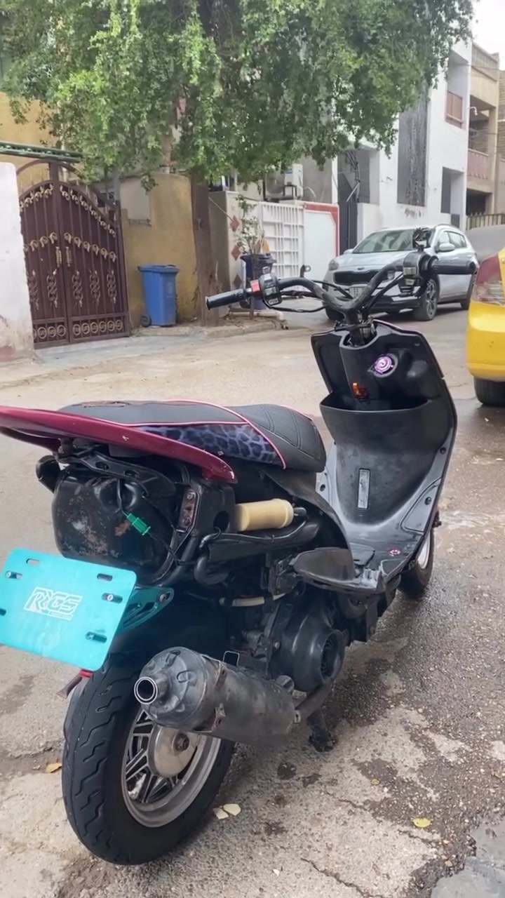 السلام عليكم 🫡 ماكس عدله مال لعب للبيع او مراوس حسب القناعه  دراجه مفتوحه فتحه وحده  مكينه بلاد ٤٩   شغاله سلف و هندر تخم تاير جدد بريك شغاله كامله. التزويد.      ١- وياله نجمه.          ٢- بجم أربعه ولفات              ٣- قاعده رقم RGS        ٤- تعلاكه RGS.                             ٥ صالنصه   الدراجه نكره بكل وقت  بيه كابريتر اصليه مو تجاري دراجه  ملحه شلعه و معدل تخبل   السعر ٤٥٠ وبيه. مجال مكاني بغداد الصليخ رقمي ***********
