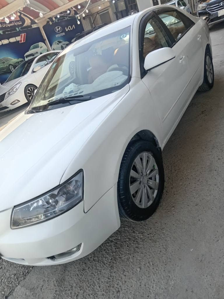 سوناته موديل ٢٠٠٦ وارد خليجي جديده وجاهزه  سياره صبغ حزام مكفوله من الضربه جارده بدون دواخل محرگ ٤ سلندر ٢٠٠٠ محرك جديده باكيت وتبريد ثلج حداديه تخم تاير جديد  وكهربائيات دواخل سياره ماتذب عليها دينار حلوه وجديده بسمنه تحويل مباشر سنويه لغاية ٢٠٣٠ سعرها ٨٥ ورقه وبيها مجال بسيط او مراوس.. مكانها كربلاء..مكلف بنشر  تلفون صاحبها
***********....... ***********
واتساب ماسنجر مفتوح.. كربلاء, العراق
