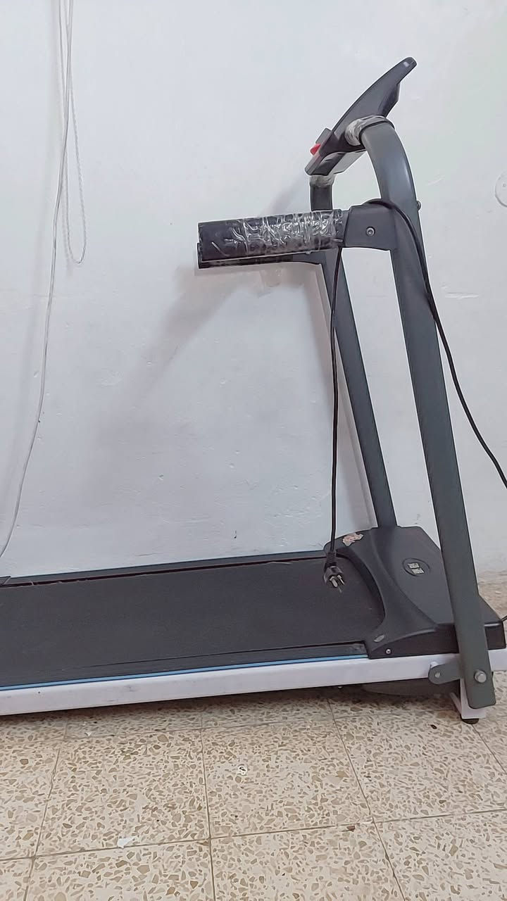 السلام عليكم
عربانه طفل للبيع بسعر مناسب استخدام قليل نظيفه 

جهاز جري للبيع شغال بسعر مناسب


**إذا كنت صاحب هذا الإعلان وتريد حذفه لأي سبب، رجاءا أرسل رسالة إلى الدعم الفني**