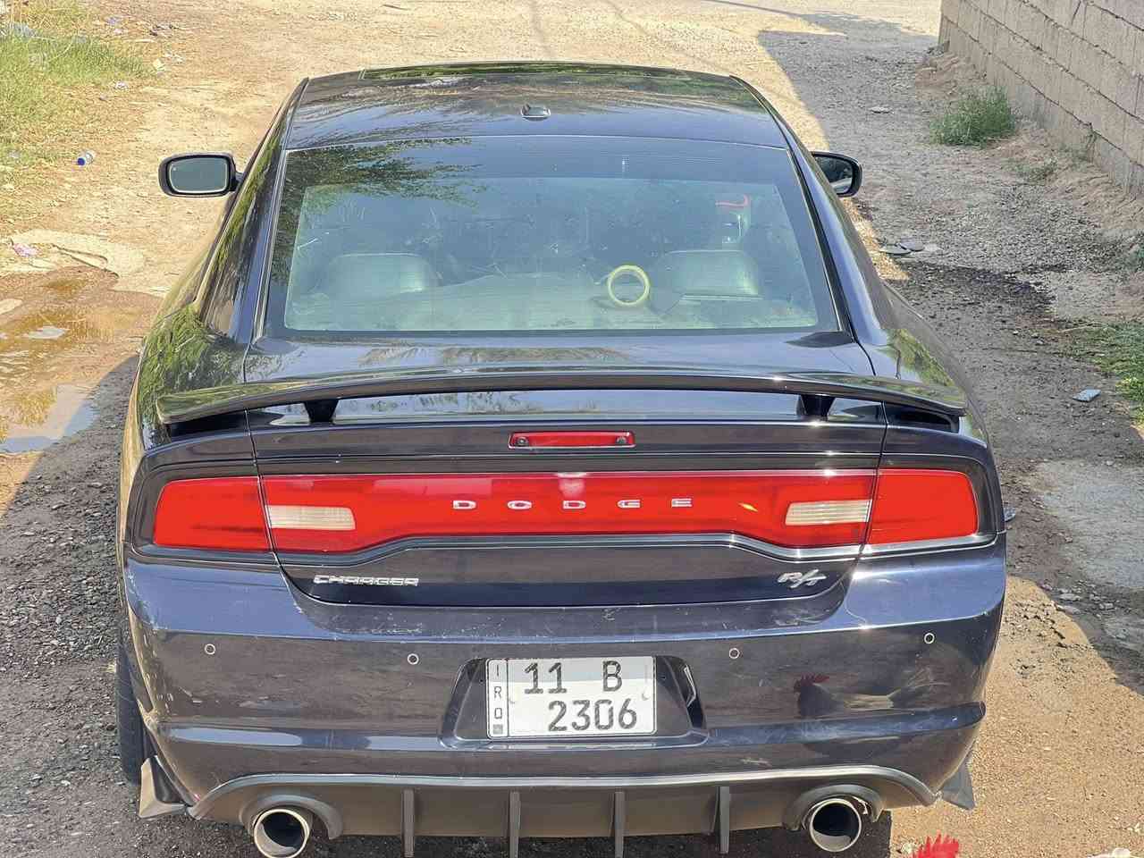 جارجر 2011  R/T فول مواصفات
8 سلندر 5700
1/ فتحه سقف كهربائيه
2/ كأمره وحساسات خلفيه 
3/ شاشه كبيره 
4/ كشنات كهربائيه 
5/ لون اسود 
6/ كير مكينه اكسل شاصي مكفول كفاله عامه 

سياره ما بيها اي نقص 
للإستفسار
***********
***********
