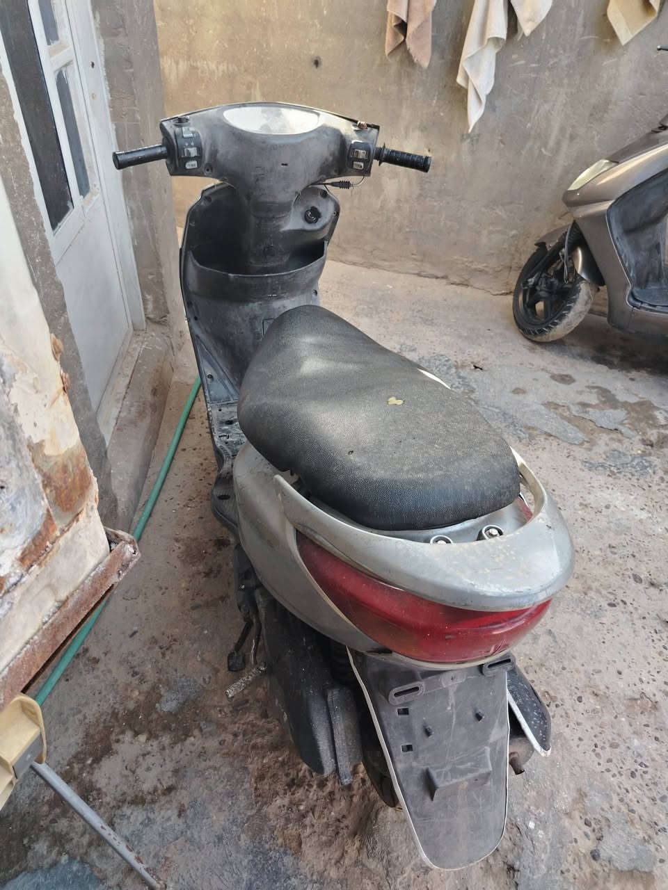 سلام عليكم ورحمة الله وبركاته دراجه خير من الله شغل وطلع وين ماترين سعر 400 ***********
