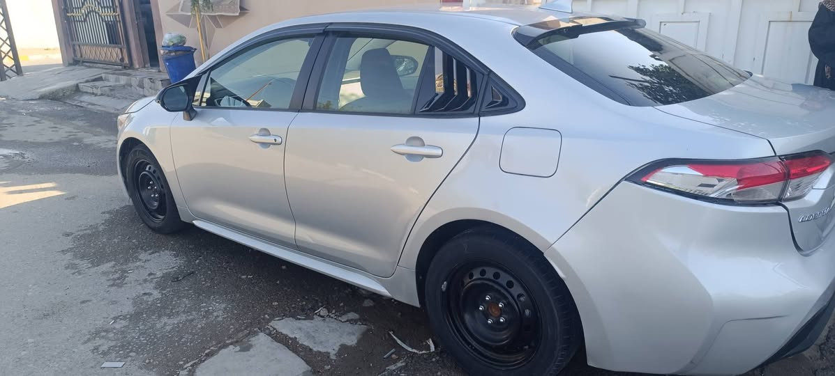 كورلاموديل 23 هايبرد جديده لوك محرك كير صدر لوك ماشيه 25 الف  بجم كبس مكفول سياره بيها 3 قطع صبغ و صندوك مبدل بلادي بدون حوض بدون دواخل والجاملغ الايسر شويه معجون بي حسبتهن حساب 4 قطع رقم بغداد  فقط ايرباك برده طاك  سعر 130 او بيها مجال للشراي 
***********
