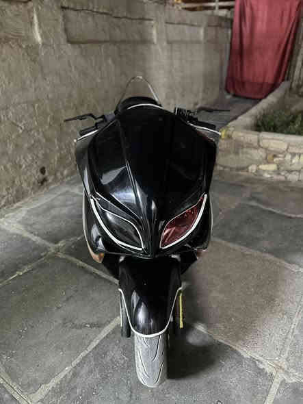 السلام عليكم// للبيع

فورزة 09 كرستال دراجة خير من الله 

عوزهه بس دوشمة كشن 

دراجة مداريهه على ايدي بنزين كلة محسن 

دهن #امزويل الاصلي 

سعر وتفاصيل 👈🏻 ***********@إشارة
