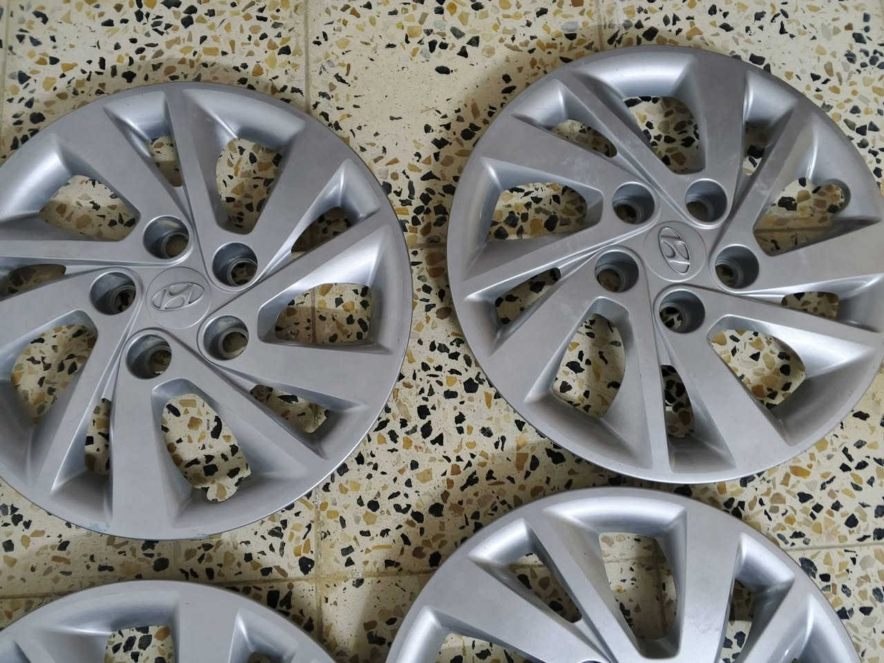 غراض النترا كبات حجم ١٦ سعرهن ٢٠ الف دسكات اصلي كوري ١٠ مطريات١٠ بطانة باب النترا موديل٢٣ سعرها  ٤٠ الف كيلون باب النترا  موديل ٢٣ لحد ال٢٥ يرهم سعرة٤٠ الف لايت زنون سعرة٢٠ دبة دهن بريك مع حساس ب٢٠ كونترول جام اصلي ١٠ نرمايد باب النترا موديل ٢٣ لحد ال٢٥ زوج سعرهن ٢٥


**إذا كنت صاحب هذا الإعلان وتريد حذفه لأي سبب، رجاءا أرسل رسالة إلى الدعم الفني**