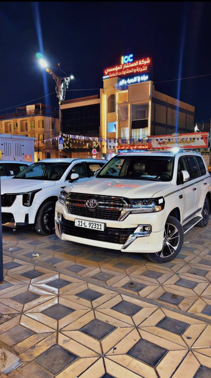 السلام عليكم
لاندگروز موديل 2021 سااز 
رقم بغداد انگليزي بأسمي مشروع وطني 
السيارة بيها تبديل جاملغ جهة السايق الأمامي 
مع اشبر صبغ بنيد الباقي مكفول
ماشية 100 الف 
فول مواصفات 
4 كامرات امامية ومحيطية 
حساسات 
جنطه كهربائية 
اربع بصمات ابواب 
تخم تاير 
السيارة حلوة 🔥ونضيفه
مكان السيارة السماوة 
سعرها 530 وبيها مجال بسيط 
للاستفسار *********** او المراسلة خاص او واتساب
