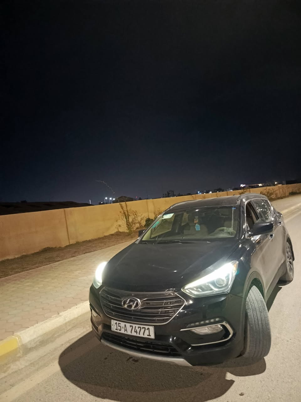 سلام عليكم 

سنتافيا 

2017 

امريكي 

محرك 4 سلندر 

بانزين عادي 

نضام ايكو عادي سبورت 

كشن كهرباء 

تحكم ستيرن جهتين 

لايت زنون

سويج شخاطه 

ضرره قطعتين بامريكا كلش بسيط 

بل عراق قطعتين صبغ فقط 

للبيع او مراوس 
سعر 140
مكان السياره رمادي 
*********** واتساب
