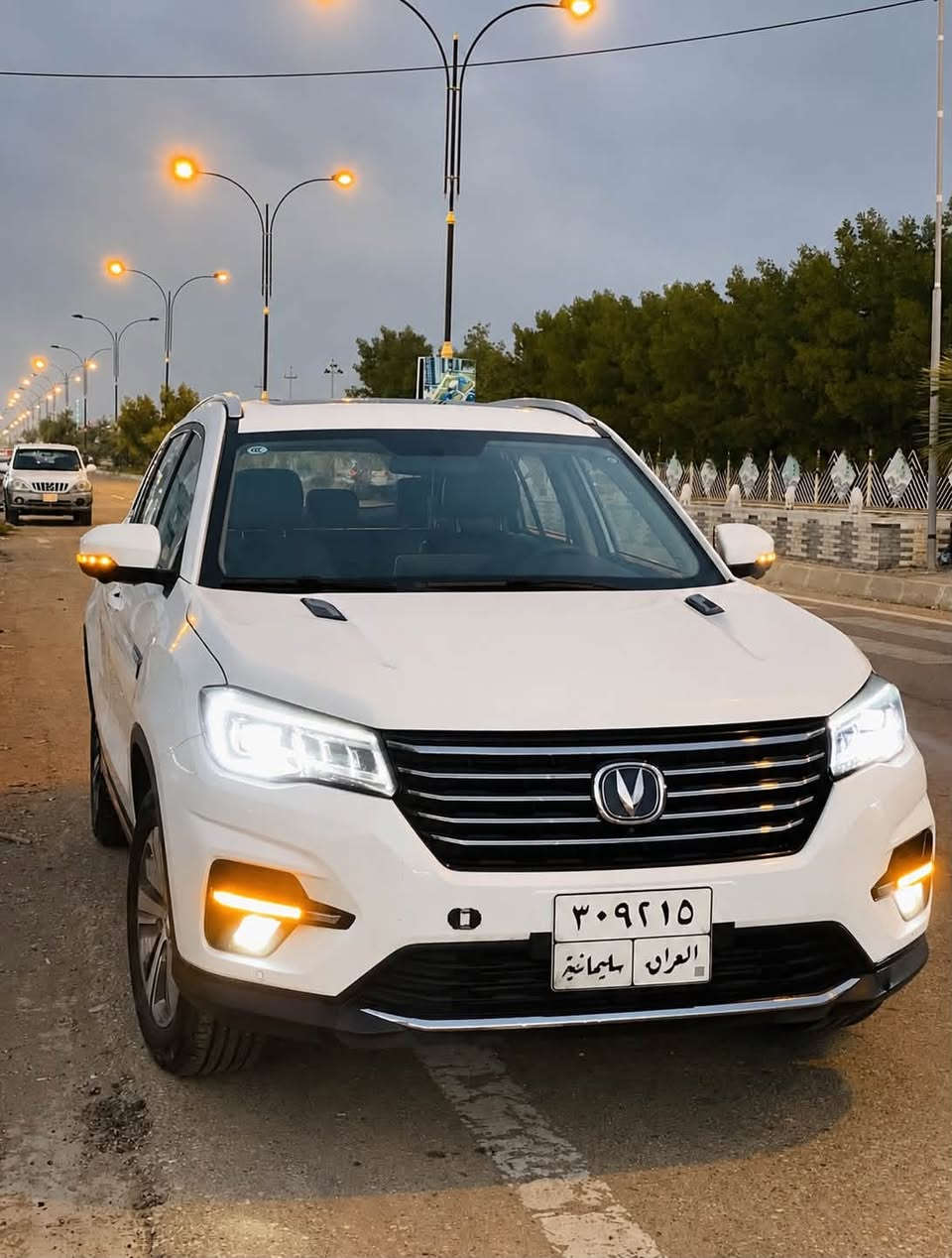 سلام عليكم
شانجان cs75
موديل 2019
ممشى السيارة 99 الف وقابل للزيادة
رقم سليمانية رقم وسنوية جديد
سيارة كلين 
كير ومحرك بلشرط
محرك 1800 توربو
سيارة فول مواصفات 1/1 
مقاعد جلد وكهرباء مع تدفئة وتبريد للمقاعد الأمامية 
تبريد قطعتين
تحكم ستيرن 
شاشة تحكم والكيج الرقمي هم شاشة
كامرة امامية خلفية وجوانب 
مري شفط
تحكم ستيرن
السيارة دفع رباعي 4✖️4
نظام نزول المنحدرات
سايد بريك كهربائي
نظام اوتو بارك
سقف السيارة بانوراما
اشارات ترحيبية بلأبواب
ثلاجة
والباقي واضح بلصور
مكان السيارة كركوك وبيهة دفتر بانزين
سيارة بأسمي وشرط التحويل 
سعر السيارة 125 وبيها مجال
للأتصال :
***********
