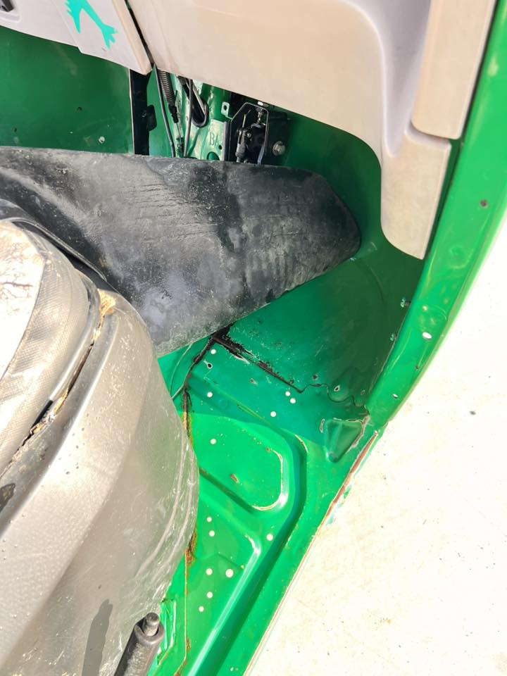 السلام عليكم تكتك 21 للبيع رقم بغداد السنويه باسمي تكتك خير من الله مثل ما تشوف بالصوره لمكان ديالى خان بني سعد الرقم ***********
