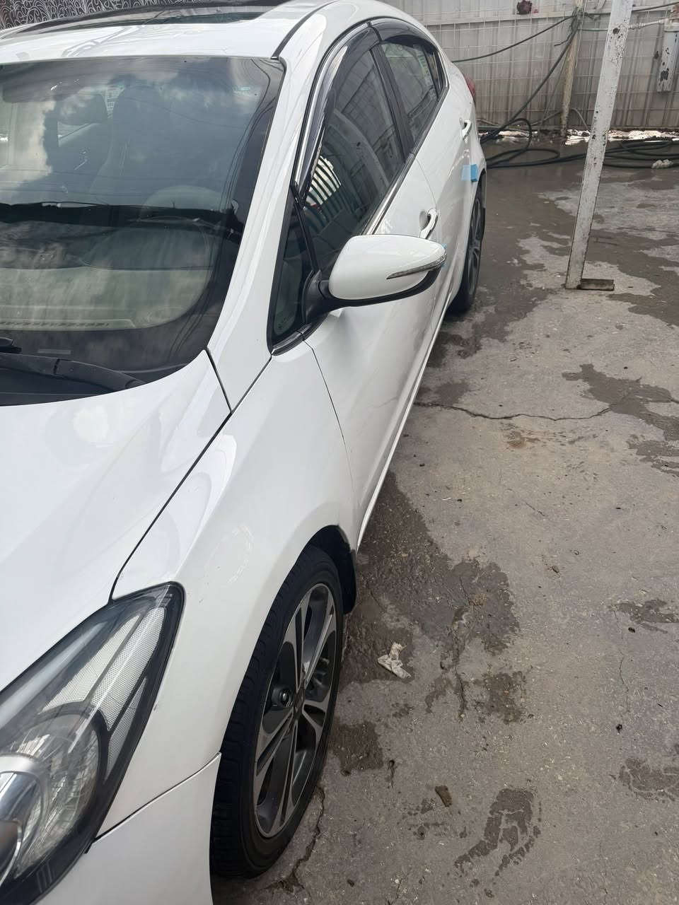 سلام عليكم سيراتو 2013 شكل 14
فول مواصفات 
✅بصمه
✅بصمة ابواب 
✅مري شفط 
✅فتحة سقف 
✅ويل كروم 
✅تحكم سرعة 
✅وضعيات قيادة 
✅محرك 1600✅
سياره بيها قطعتين صبغ 
مكان السيارة الديوانية سعر 104 وبيها مجال للطيبين تحويل او وكالة موجود
***********
