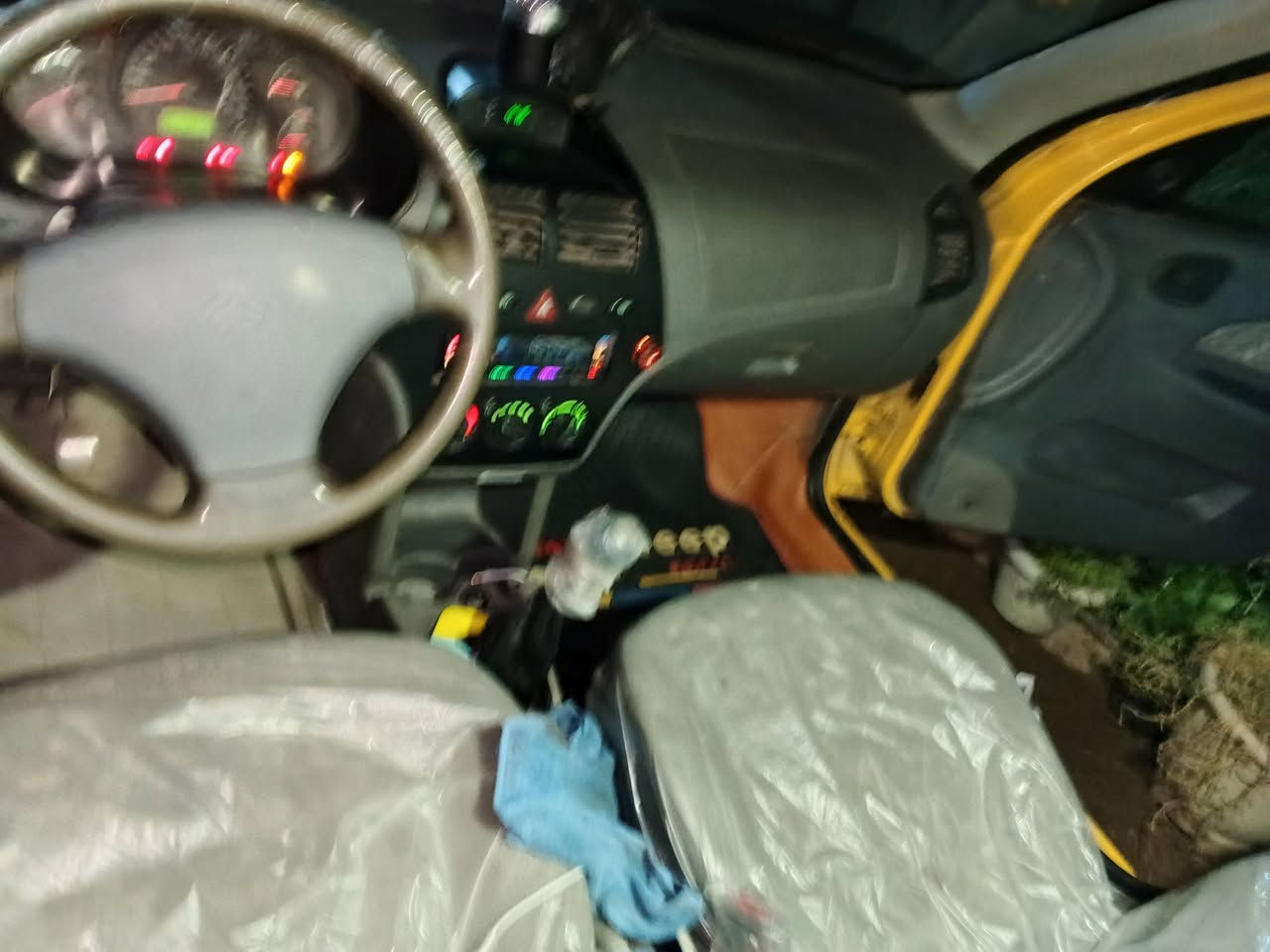 سياره طيبه لبيع سعر 41ورقه وبيه مجال حك جيه سياره جديده لا ضربه ولا صبغ تدفه تبريد صدر جديد سياره ماناقصه برقي ***********
