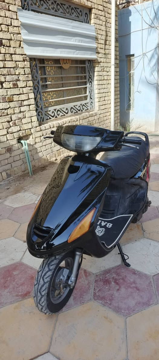 فراشه للبيع مكينه خرسه مفتوحه مره وحده كهربائيات كلها شغاله لايت اشاير بك لايت زوج تايرات نقصها باتري وسلف فقط السعر ب350 الشراي يتصل فقط ***********
