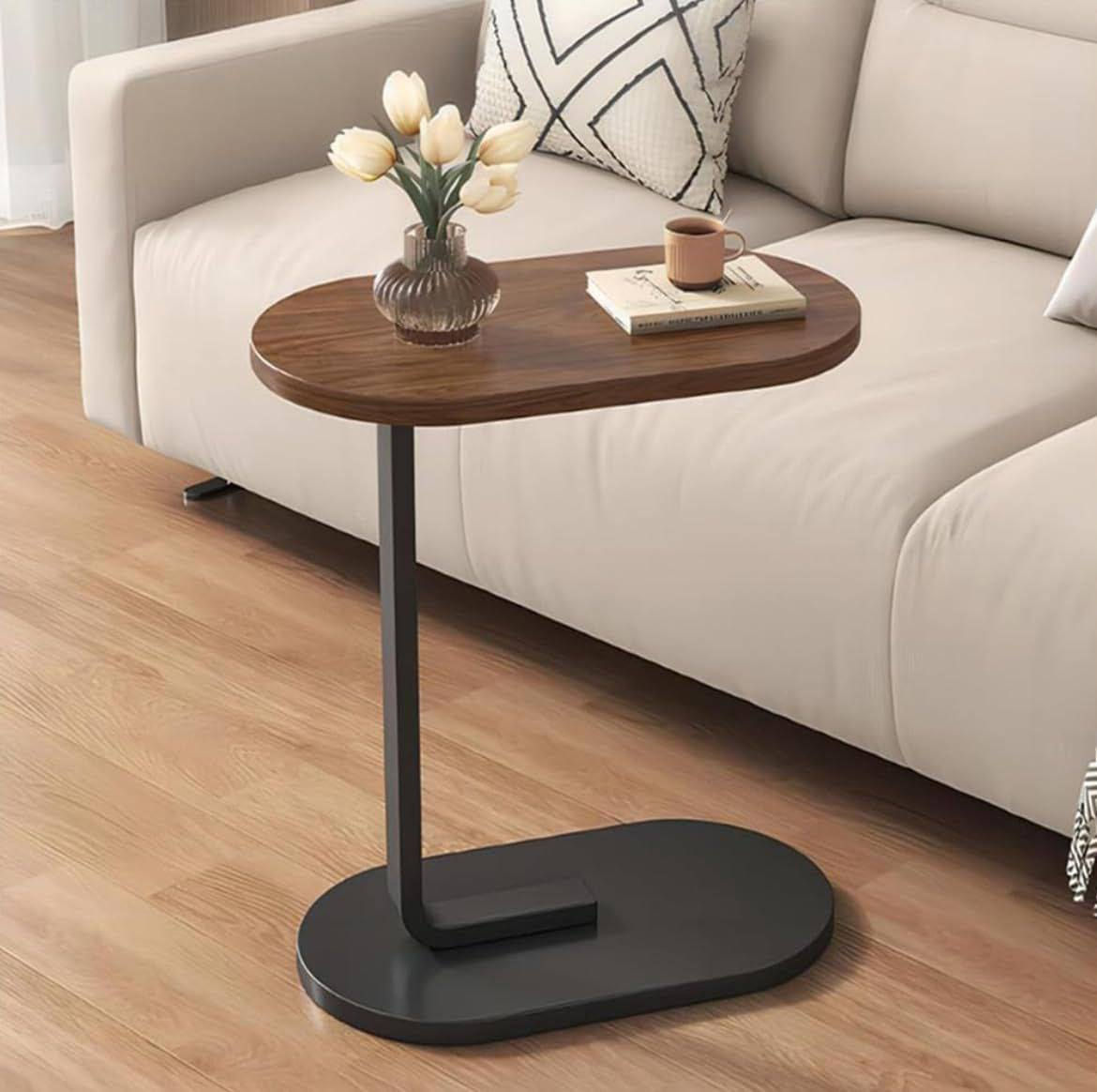 طاولة خدمة جانبية بتصميم حرف L 🪑✨

قطعة عصرية وأنيقة بتضيف لمسة جمال لأي زاوية في البيت 🏡، ومصممة خصيصاً لتكون عملية جداً خصوصاً للمساحات الصغيرة. بتقدري تحطيها جنب الكنباية أو السرير وتستمتعي بقهوة الصباح ☕ أو تحطي عليها اللابتوب 💻 أو كتابك 📖 بكل راحة.

مصنوعة من هيكل معدني متين مع سطح خشبي أنيق يعطيها شكل عصري ويخليها عملية للاستخدام اليومي 🤎.

ومتوفرة بعدة ألوان مميزة 🖤🤍🤎 لتناسب كل الأذواق والديكورات.

✨ قطعة صغيرة لكنها بتعمل فرق كبير بترتيب وأناقة المكان.
شو بتستنوا؟ خليها تكون إضافة مميزة ببيتكم 😍😍😍


**إذا كنت صاحب هذا الإعلان وتريد حذفه لأي سبب، رجاءا أرسل رسالة إلى الدعم الفني**