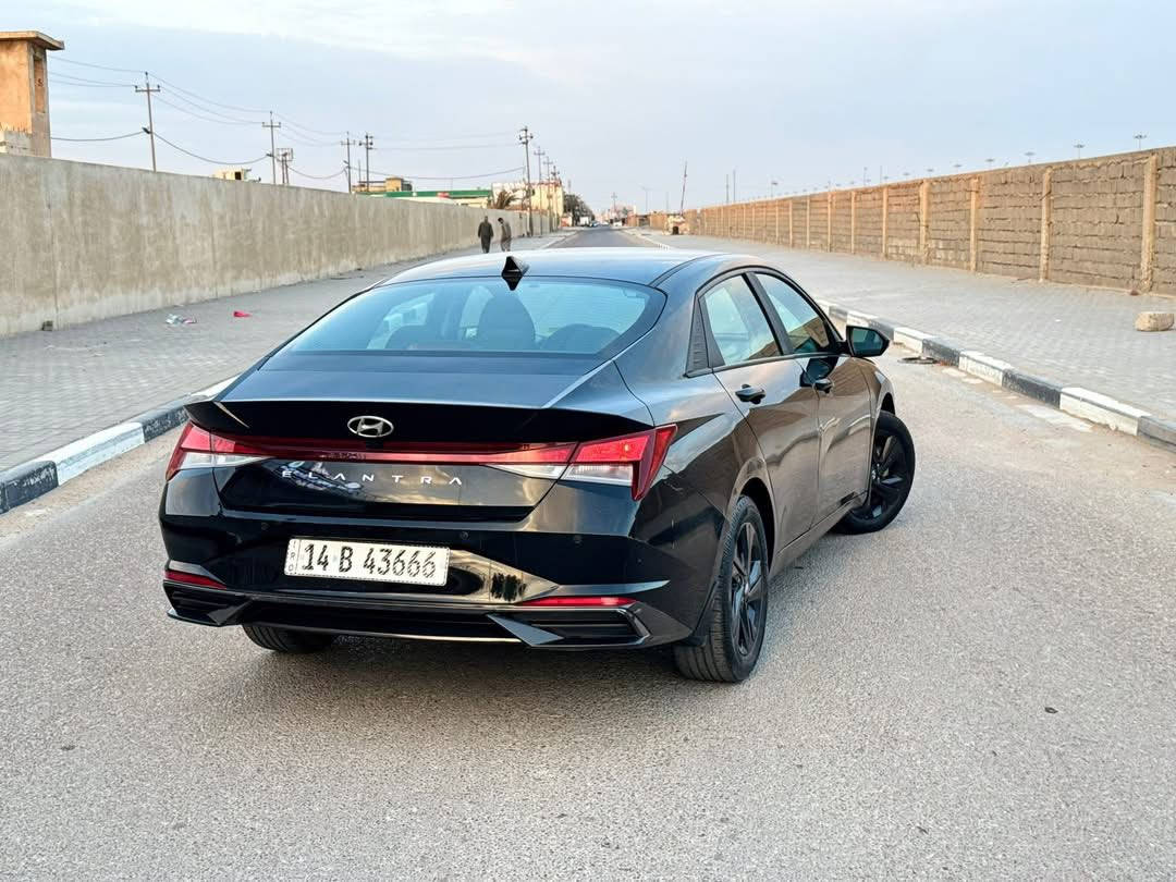 السلام عليكم شباب النترا وارد امريكي 2023مواصفات نص فول صور الحادث موجوده في النشر صار بيه صبغ باب الخلفي صفحة العبري والداير رقم بصره بسمي تحويل مكان السياره بصرة  سعر ١٦٠ /***********
