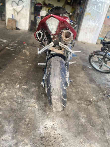 للبيع او مراوس R1محرك الف نقص راجز سلف***********
