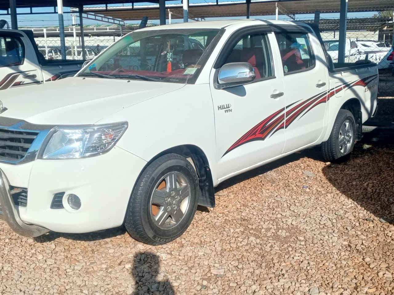 السلام عليكم. تيوتا هايلوكس موديل 2014 اوتوماتيك رقم مثنى سياره كفالة عامه ماعده بارده بصيطه ماشيه 182 محرك وضع شركه  تحويل مباشر . المكان بابل القاسم للاستفسار الاتصال ***********.   السعر  220 وبيهه مجال
