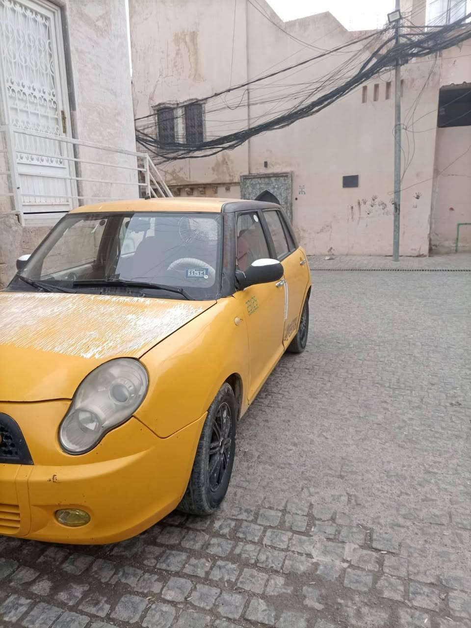 السلام عليكم للبيع ليفان 320 رقم صدامي شرعي بلموصل مكينه وكير انضاف عليها هيئة 400 الف رايدهه 20 وبيها مجال اخوان مكان سياره الايمن نبي جرجيس شراي يخابر ويدلل ***********
