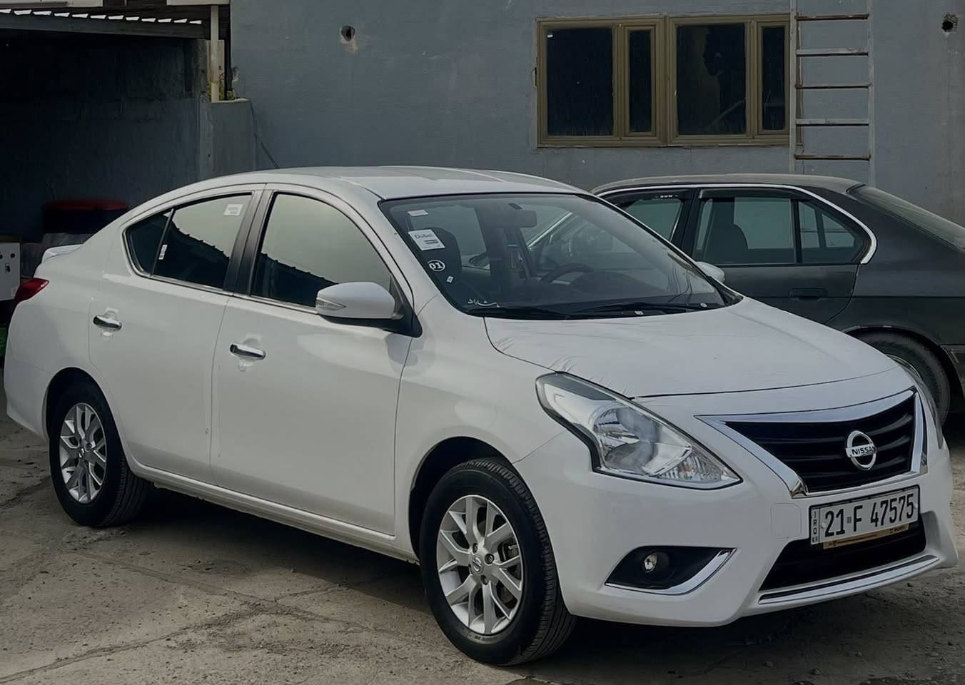 نیسان سەنی.
مۆدێل(٢٠٢٥).
٢٠،٠٠٠ڕۆشتوە.
نمونەیە لە پاکی. 
کلین تایتلە.
کەفالەعامە.
ڕەقەم و سەنەوی تازەیە بە شەرت تەحویل عام.
نرخ(١٣٣)وەرەقە مەجالێ برایانەی تێیە.
ژمارەی موبایل.
***********
