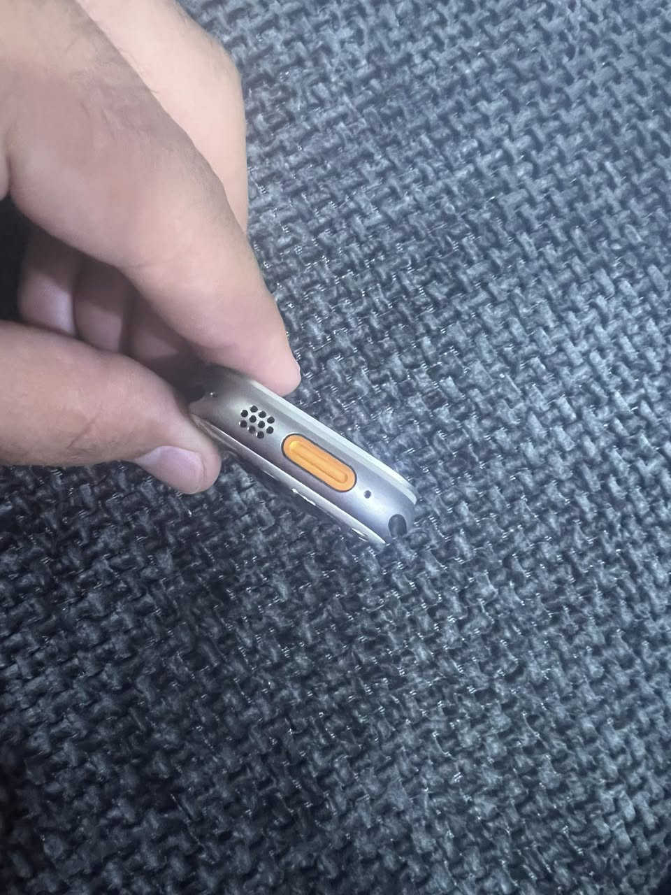 السلام عليكم ساعه الترا 1 نضيفةً كلش كامل ملحقات مكانها حي الجهاد  ***********
