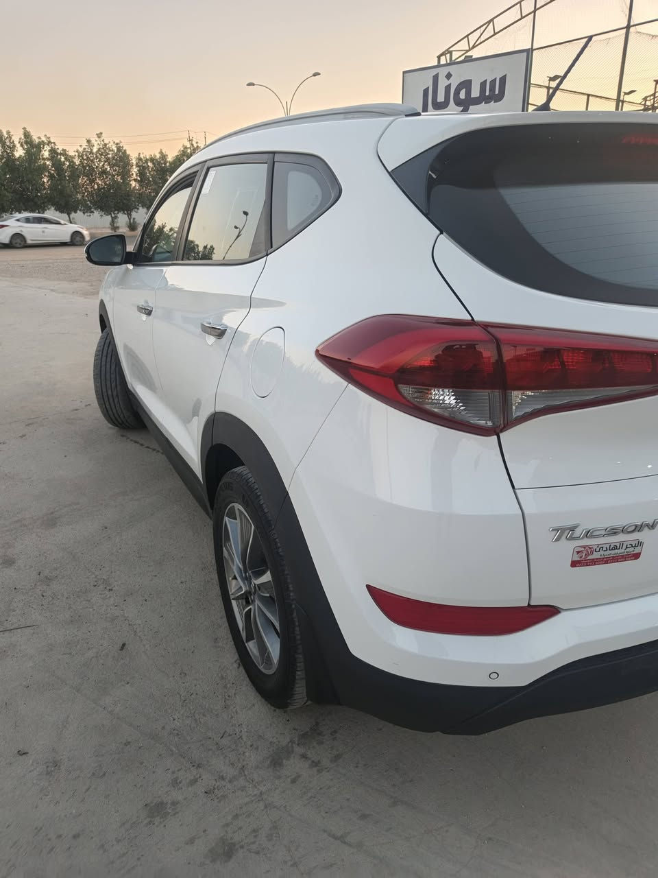 سلام عليكم
توسان مديل 2018خليجي 
كفاله سياره سبير منازل 
ماشيه 150
بيها رصعات بسيطات بل قماره بس 
سعر 172 وبيها مجال
مكاني حله شارع ٨٠ 
م/***********
