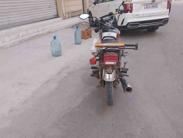 ماطورللبيع سيفان 
موديل 2021
السعر 350 وبه مجال للشراي
مكاني العلم 
الشراي يتصل ***********
