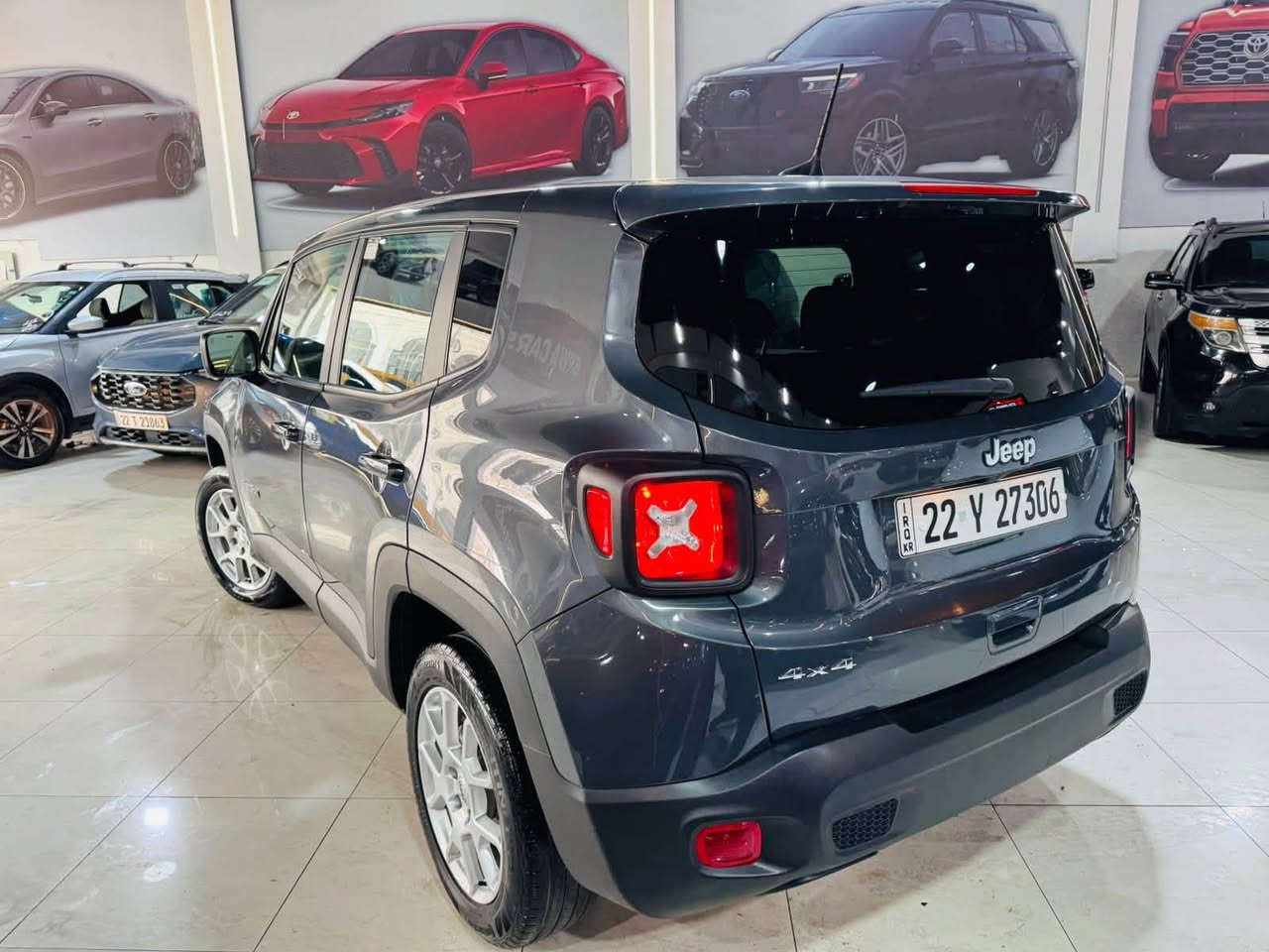 Jeep renegade 2023
سعر بلاش 109$🔥🔒
***********
***********

مواصفات لاتتيود
دفع رباعي4❌4
شاشة كبير
وياله ١٨
تحكمات ستيرن
كاميره
بروجكترات
ضرر❌2 قطعه صبغ ٢ كلير امريكا بجم سليم
مرقمة اربيل تحويل او الوكالة ثاني يوم
موجودة 📍اربيل معرض BRWA cars🚘 

***********
***********
