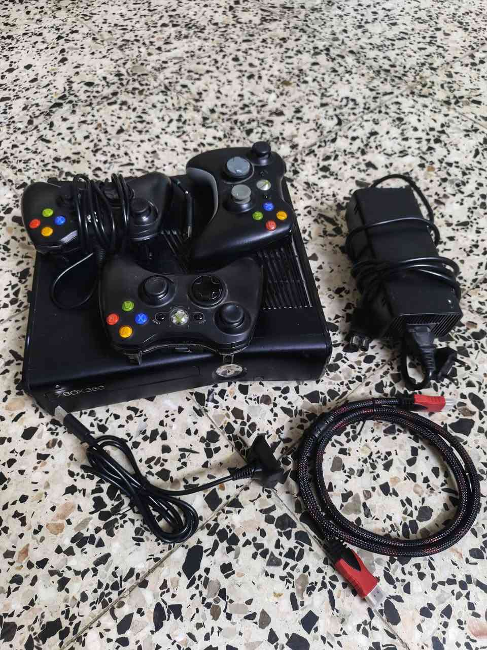 للبيع اكس بوكس 360 نضيف جداًبسعر 135وبي مجال العاب بي خير من الله


**إذا كنت صاحب هذا الإعلان وتريد حذفه لأي سبب، رجاءا أرسل رسالة إلى الدعم الفني**