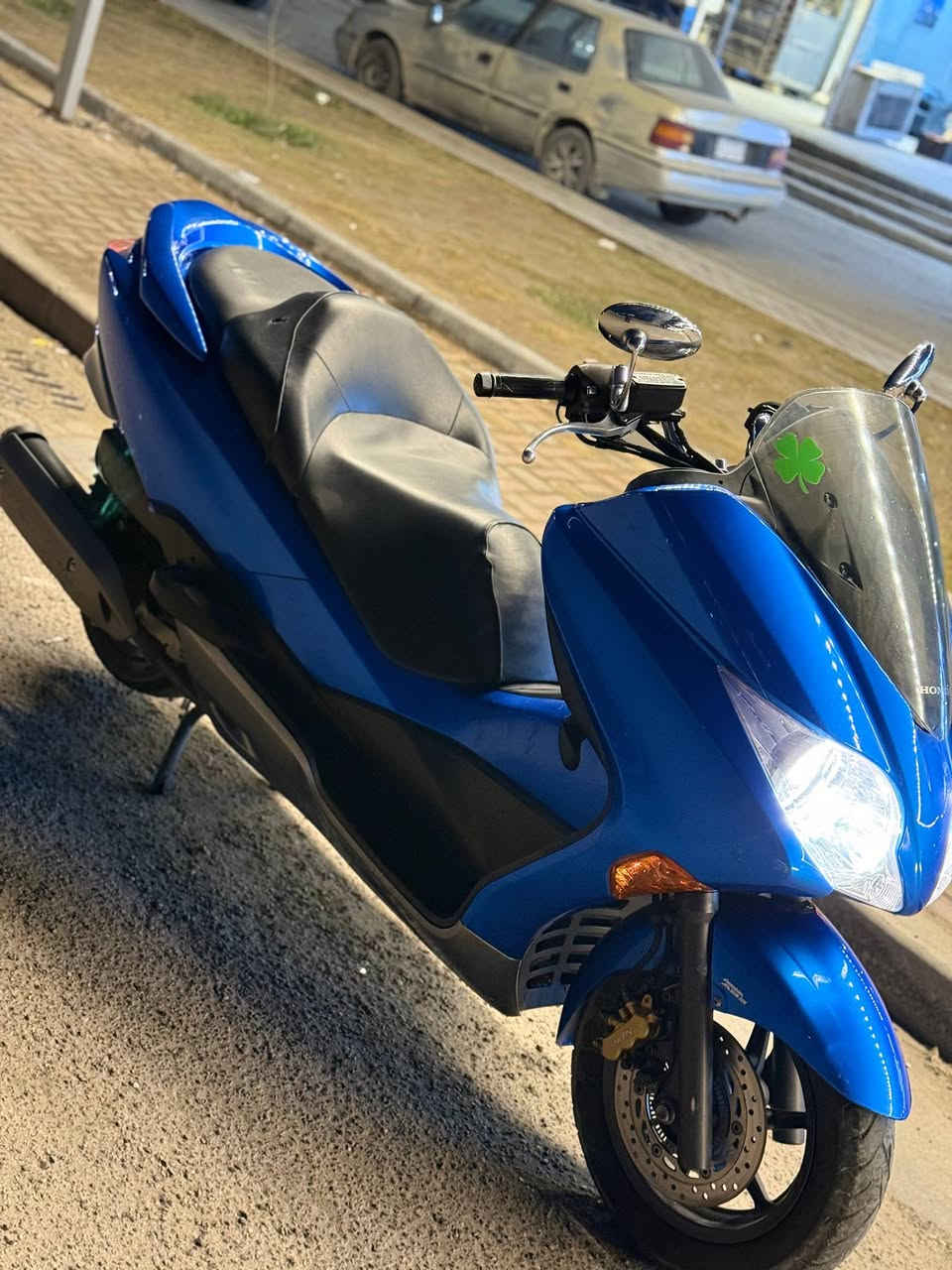 سلام عليكم فورزه 0/10 دراجة جديدة ماشية 15 كم مكفولة السعر 2300 مكاني حي الجهاد
***********
