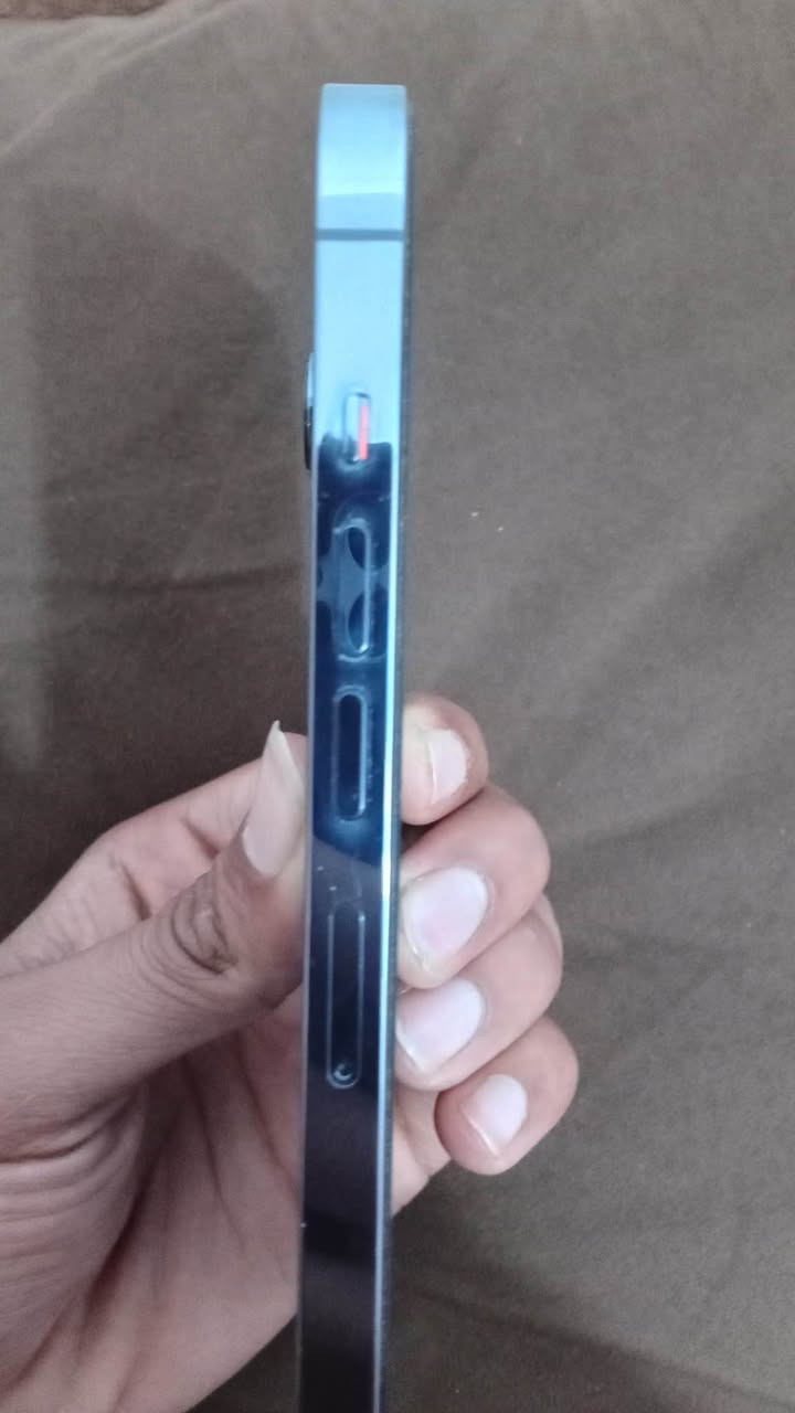 ‎13 برو ماكس 
الذاكره 1 تيرا 
بطاريه 93
نموذج M‎ Singapore


**إذا كنت صاحب هذا الإعلان وتريد حذفه لأي سبب، رجاءا أرسل رسالة إلى الدعم الفني**