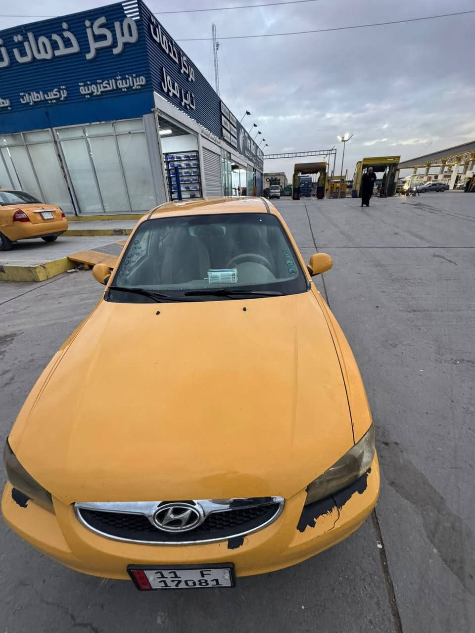 ڤيرنا 2014 للبيع
سياره جاهزه مجهزه للشغل 
السياره بيها بنيد مبدل وقطعتين صبغ السياره حداديه تايرات 
كلها جاهزه السياره باسمي رقم بغداد ومكانها بغداد الشعب 
سعرها :73 وبيها مجال للشراي
الهاتف ☎️ : ***********
