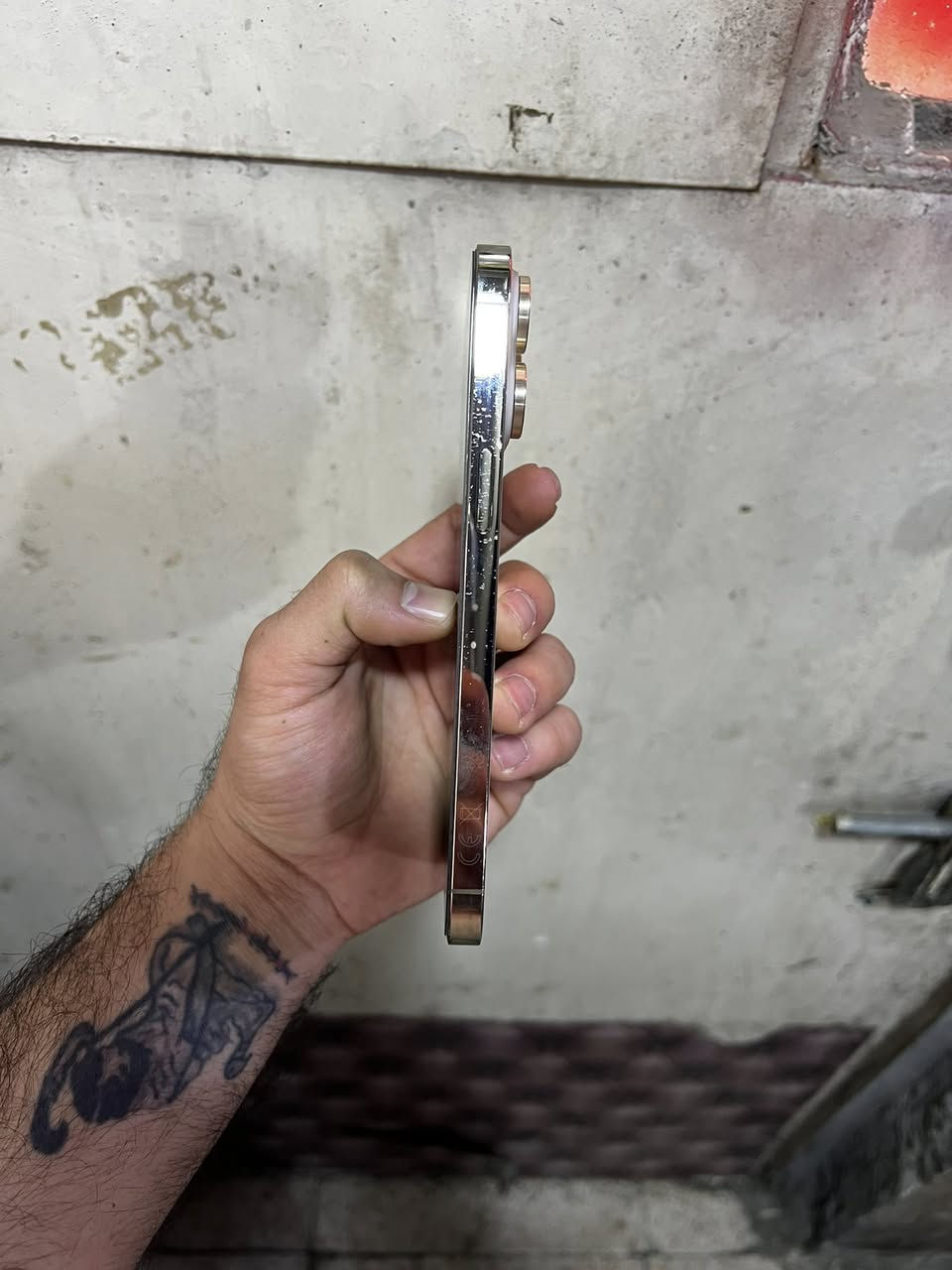 السلام عليكم شباب ايفون 14 برو ماكس لون ذهبي مكفول كفاله عامه كلشي ممبدل بي وين ميعجبك تفحص سعر الجهاز 850 وبي مجال شي بسيط بغداد م الصدر للاستفسار ‭0772 770 1347‬
