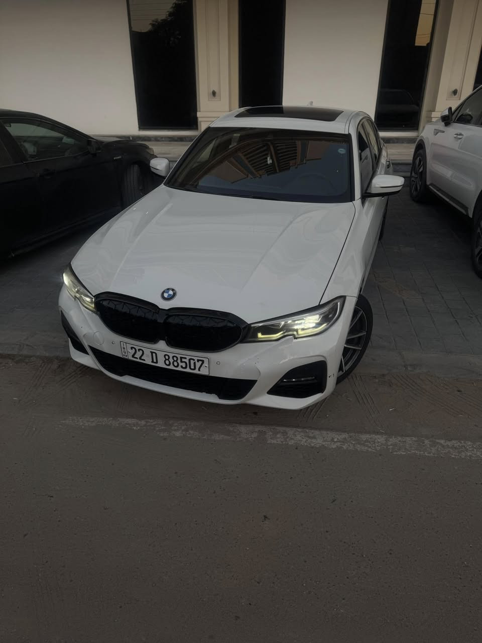 🔷 BMW 2021 | بيم دبليو 🔷

للناس اللي تدور على النظيف والفخم 👑

🚗 موديل: 2021
📍 الممشى: 40,000 مايل فقط
🎨 الحالة: بدون صبغ فول – هيكل نظيف 100%
⚙️ المواصفات: فول مواصفات

✨ تفاصيل المواصفات:
• مقاعد جلد أصلية بحالة ممتازة
• شاشة كبيرة مع نظام ملاحة
• كاميرات 360°
• حساسات أمامية وخلفية
• تشغيل بصمة
• فتحة سقف بانوراما
• نظام الدخول الذكي
• مثبت سرعة
• أزرار تحكم بالدركسون
• إضاءة داخلية أمبيانت
• نظام قيادة رياضي / عادي
• مكيف قوي وبارد ❄️

🔍 السيارة جاهزة للفحص بأي مكان
🧼 نظافة عالية من الداخل والخارج
⚡ استخدام شخصي وخفي

السعر🔥275ورقه وبيه مجال للطيبين 
***********📞
