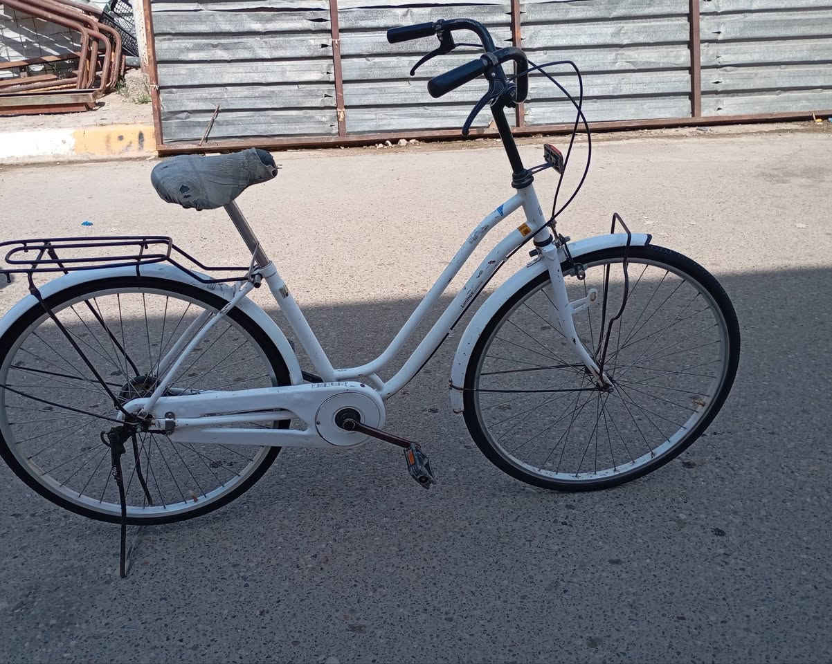 السلام عليكم بايسكل للبيع نظيف كامل مكمل الحجم 26 السعر ب 60 مجال البكان بعقوبه التحرير


**إذا كنت صاحب هذا الإعلان وتريد حذفه لأي سبب، رجاءا أرسل رسالة إلى الدعم الفني**