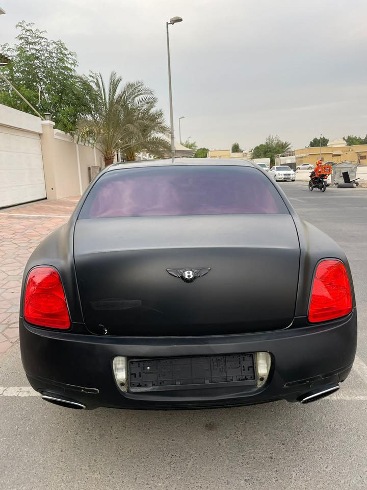 خليجي مديل 2007 السياره جديده دخول جديد السعر 190ورقه الون ابيض مغلف بلكامل اسود مكان البصره رقم التلفون ***********
