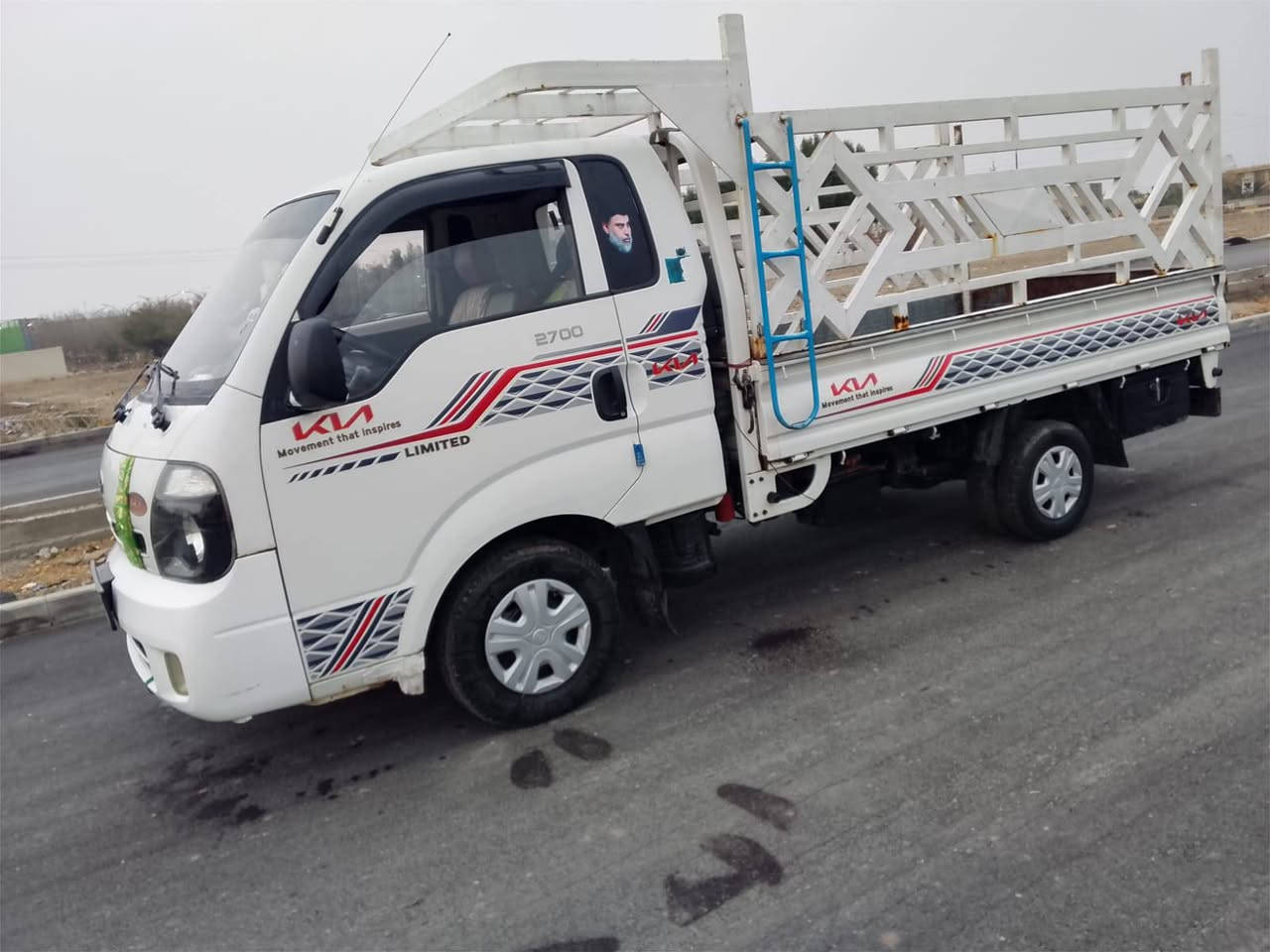 السلام عليكم كيه موديل215كفاله من كلشي بلاد تبريدتدفىأوتخم تايرات رقم واصط بسمي دوشمه جديده لمكان ناصريه مامتواجدعل فيس هاذه رقمي*********** سعره 105وبيه مجال
