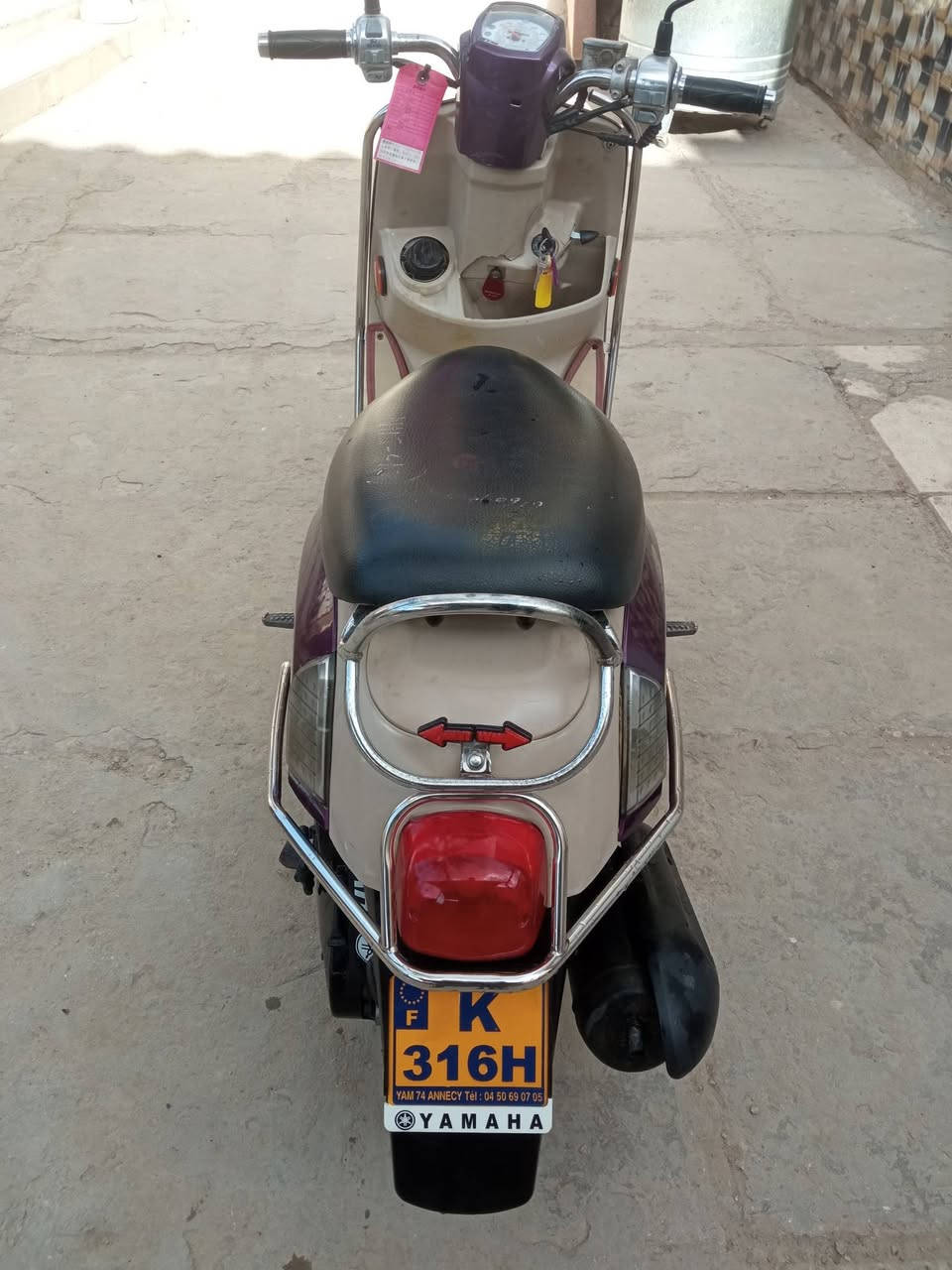 سلام عليكم دراجه ماكس بوليسي كابريتر للبيع السعر 700 وبيه مجال بسيط ديوانيه مركز رقم ***********
