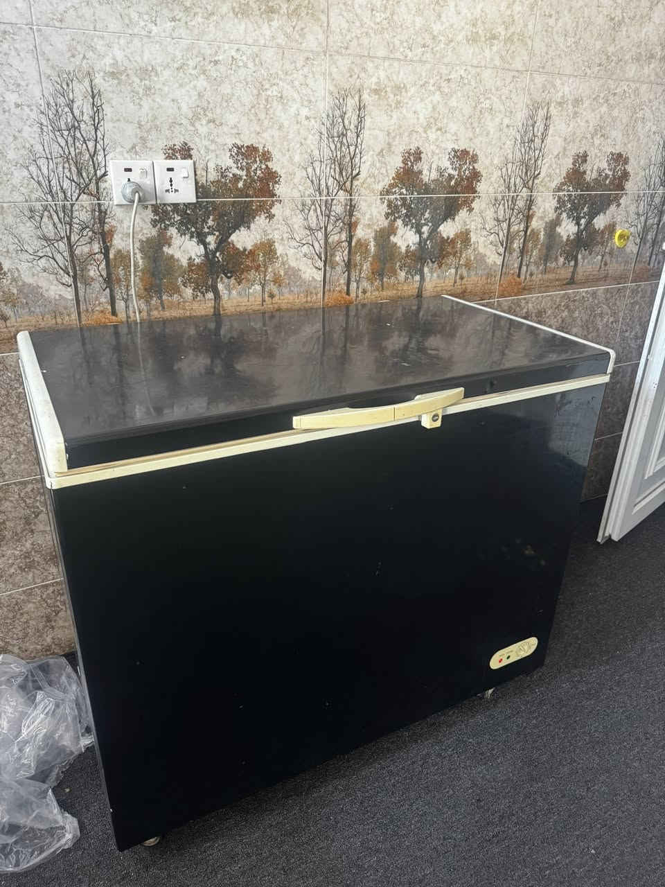 السلام عليكم مجمده للبيع اي عيب مابيها حجم كبير قيموها بسعركم إذا عجبني أبيعها


**إذا كنت صاحب هذا الإعلان وتريد حذفه لأي سبب، رجاءا أرسل رسالة إلى الدعم الفني**